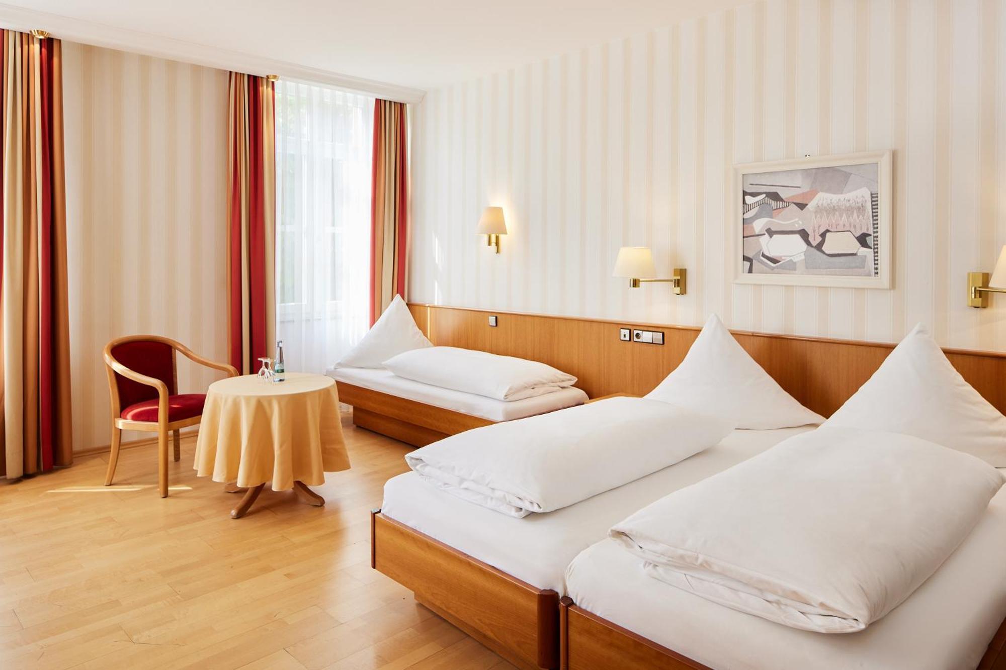 Hotel Zum Schiff Friburgo de Brisgovia Exterior foto