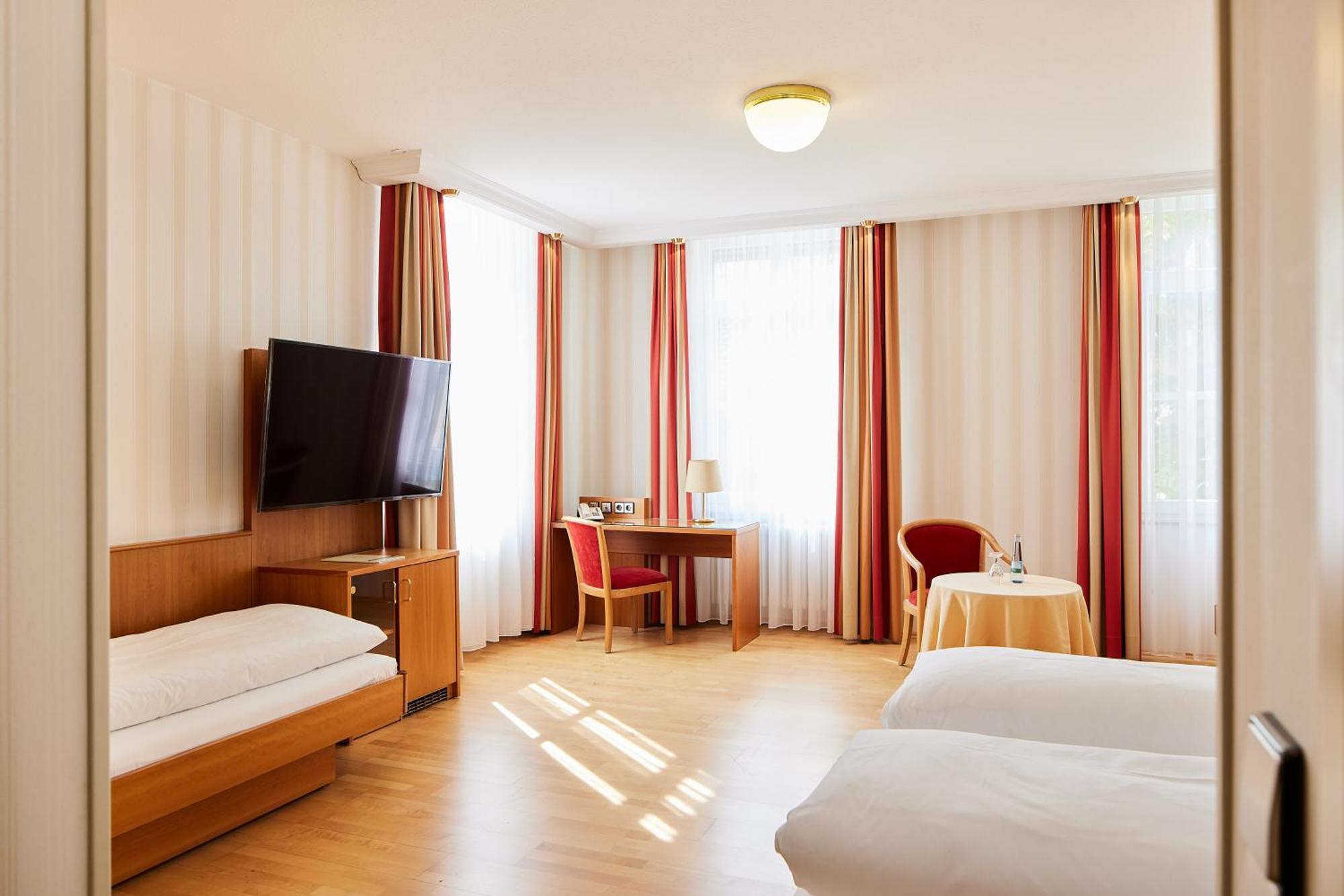 Hotel Zum Schiff Friburgo de Brisgovia Exterior foto