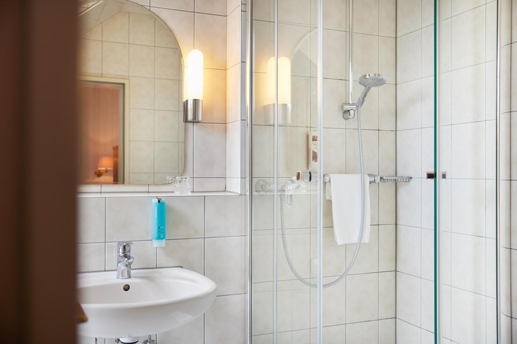 Hotel Zum Schiff Friburgo de Brisgovia Habitación foto